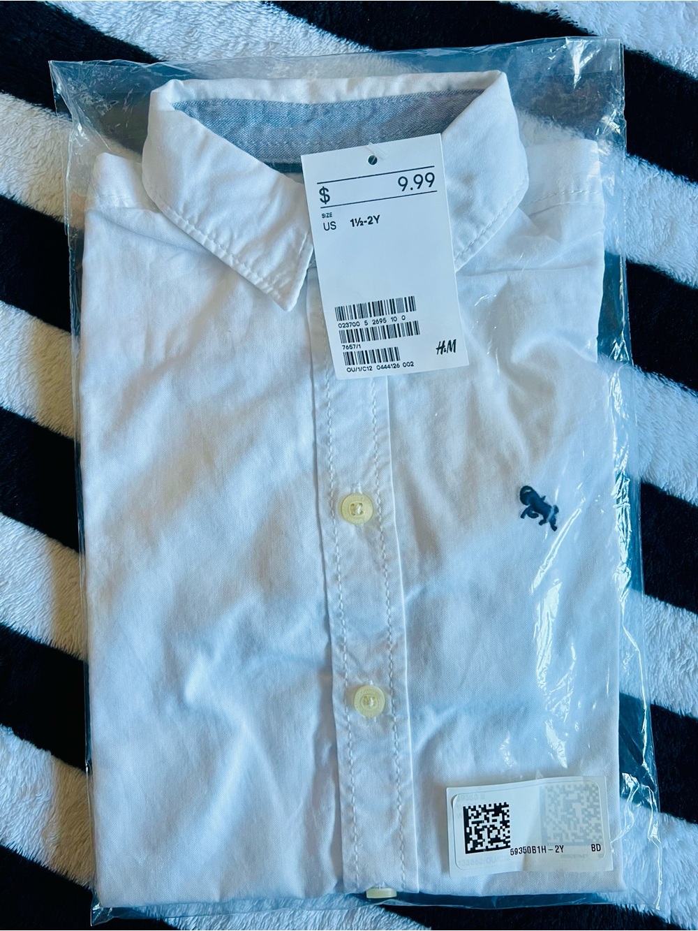 H&M White Button-Up Shirt with Navy Embroidered Icon